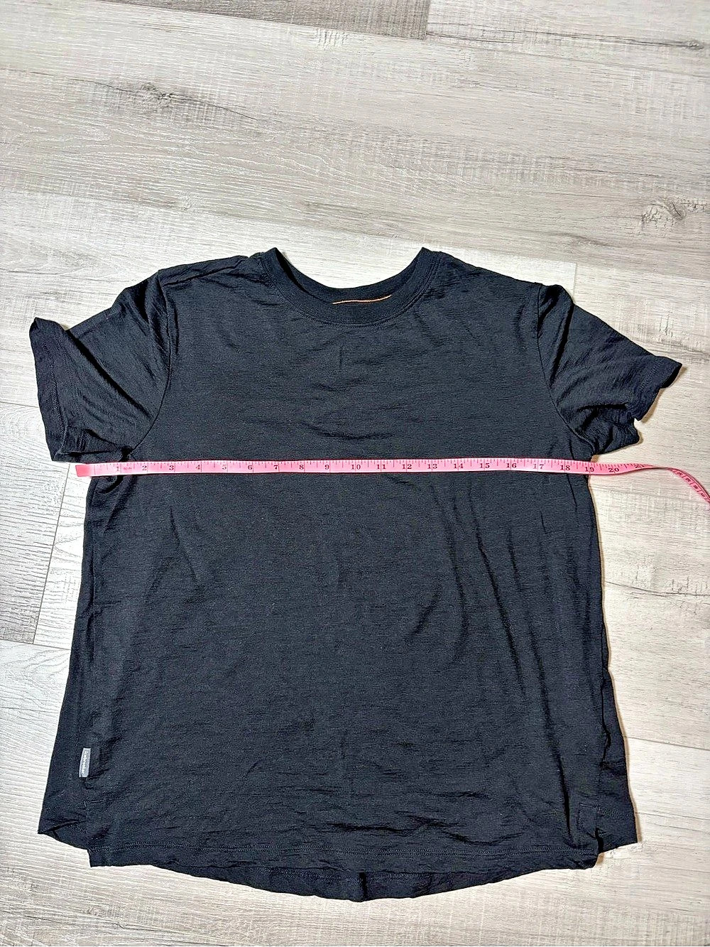 Icebreaker Women’s Merino 150 Wool Short Sleeve Tee Black Large - Picture 4 of 9